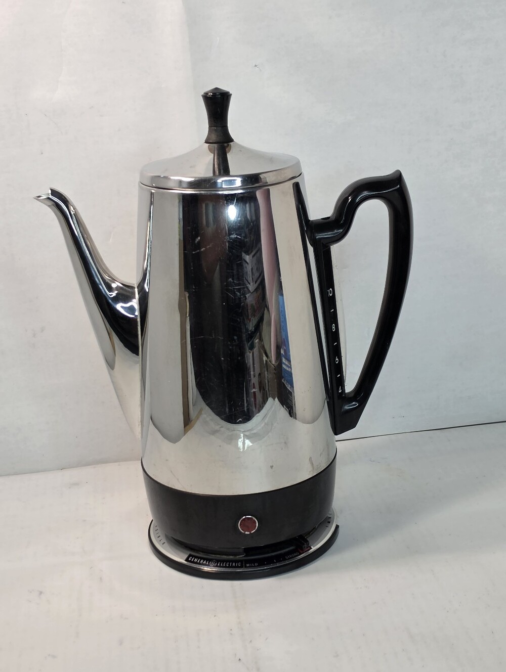 VTG GE General Electric Mod. A1SSP10  Electric Coffee Maker. (Tested)